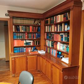 libreria artigianale in legno di ciliegio
