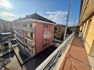 4 LOCALI A SESTRI LEVANTE