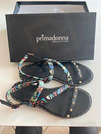Sandali Primadonna originali con borchi dorate