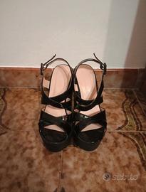 Scarpe / Sandali con tacco e plateau color nero