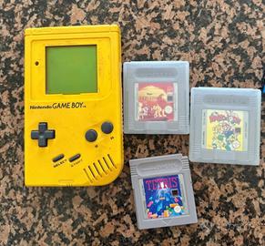 Gameboy Nintendo 95 giallo con 3 giochi