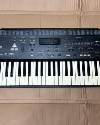 Tastiera Roland e 28
