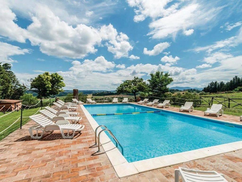 Rustico / Casale di 1000 m² con più di 5 locali e - Vista 4