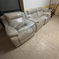 Divani, poltrone sofà, praticamente nuove