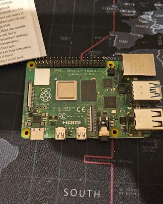Raspberry Pi 4 Model B 2GB + Case con ventola