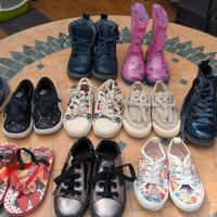10 paia di scarpe bambina varie marche tg 24 & 25