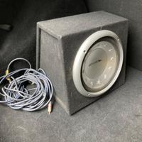 Subwoofer auto amplificato