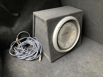 Subwoofer auto amplificato