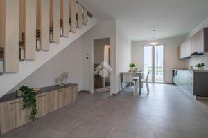 PORZIONE DI TRIFAMILIARE A RAVENNA