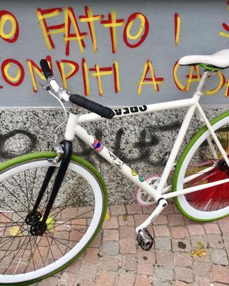 Bicicletta CREATE scatto fisso/libero e 3 manubri