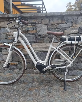 City bike Decathlon Btwin modello Elops