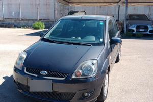 Ford Fiesta 5a serie 1.4 TDCI Titanium 