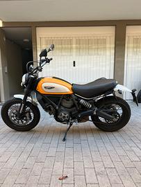 Moto Ducati Scambler 800