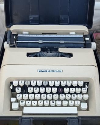 Macchina da scrivere vintage