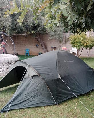 tenda da campeggio, più materassini.