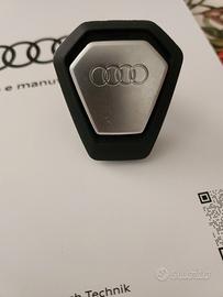 profumatore per auuto marca Audi e portachiave 