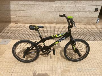 Bicicletta per bambino: BMX 20 pollici -come nuova