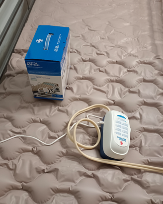 Pompa e materasso antidecubito per anziani