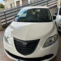 Lancia y - 2014