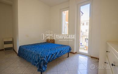 BILOCALE COMPLETAMENTE RISTRUTTURATO CON BALCONE