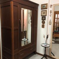 Armadio in massello inizio 1900