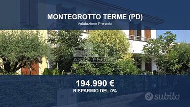 Immobile in asta di 262 m² con più di 5 locali a M