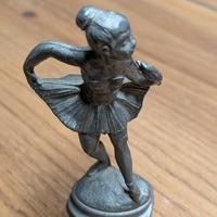 statuetta in peltro