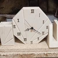 orologio in pietra leccese