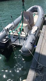 gommone sacs 640 con motore suzuki 150 ore