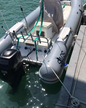 gommone sacs 640 con motore suzuki 150 ore