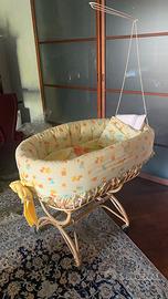 Culla in vimini vintage