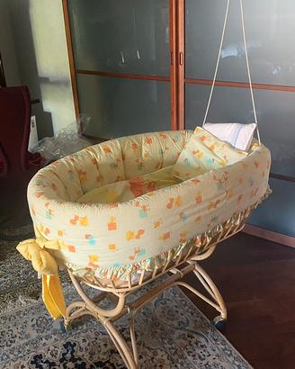 Culla in vimini vintage