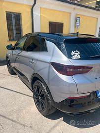 Opel grandland ybrid