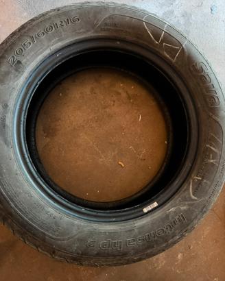 4 gomme usate 205/60 R16 Sava intensa HP2