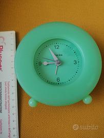 Sveglia analogica colore fluorescente