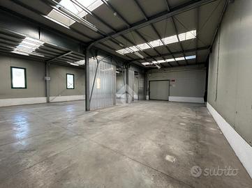 CAPANNONE A QUERO VAS