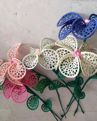 Fiori all' uncinetto