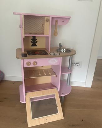 Cucina giocattolo in legno rosa