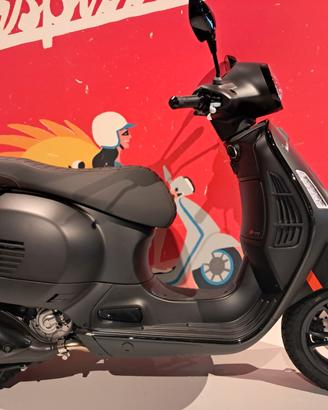 Vespa GTS 125 Super Sport bauletto e supporto omag