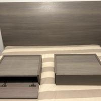 Testiera letto e comodini legno venature grigio