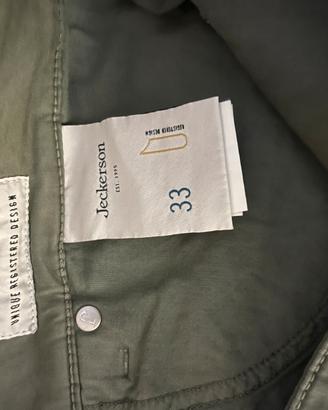 Pantaloni corti Jeckerson nuovi.
