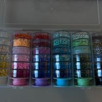 Set bracciali perline colorate ed elastici NUOVO