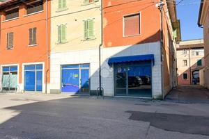 4 LOCALI A BAGNOLO MELLA