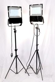 FARI LEDI PROFESSIONALI PER RIPRESE FOTO/VIDEO