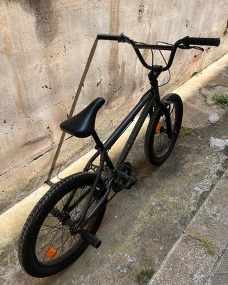 BMX B'TWIN modello WIPE 100