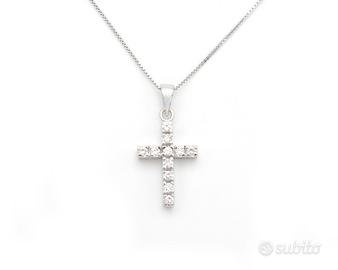 Collana con ciondolo croce e diamanti Ct 0,28