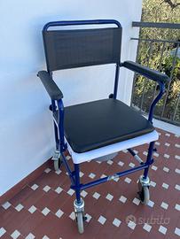 Sedia da comodo con ruote
