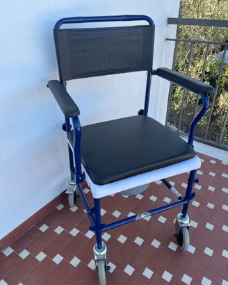 Sedia da comodo con ruote
