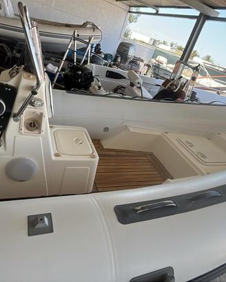Gommone BWA 5,50 mt + Suzuki 40cv (Senza Patente)
