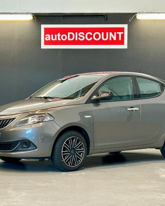 Lancia Ypsilon 1.0 FireFly 5 porte S&S Hybrid Silv